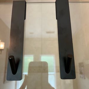 Towel hangers for shower